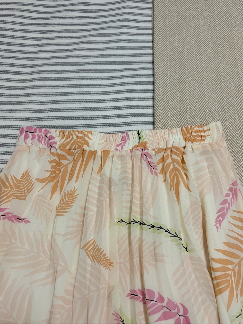 Roolee Warmer Days Pleated Floral Midi Skirt Small